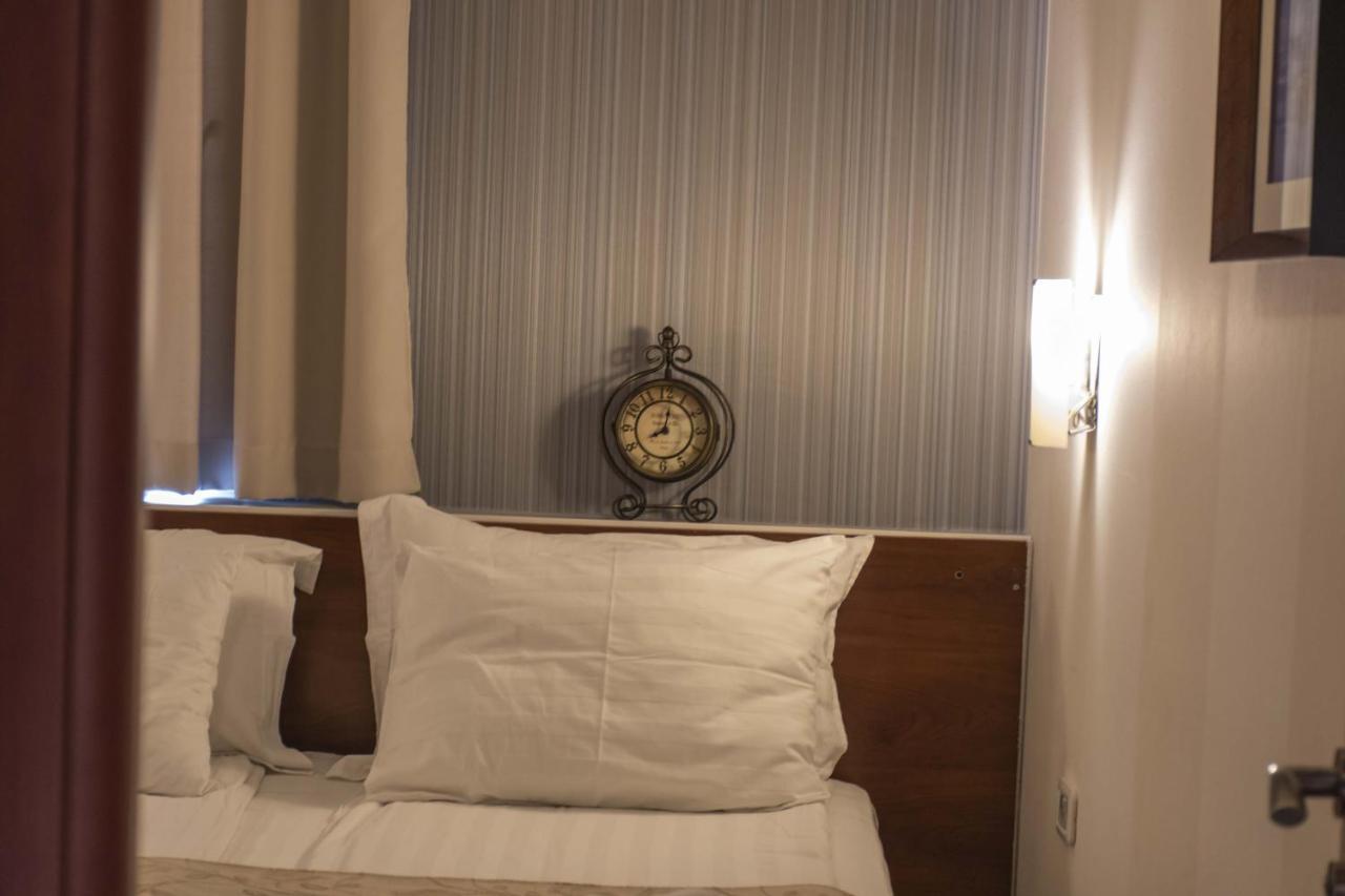 Mali Hotel Porat ブドヴァ エクステリア 写真